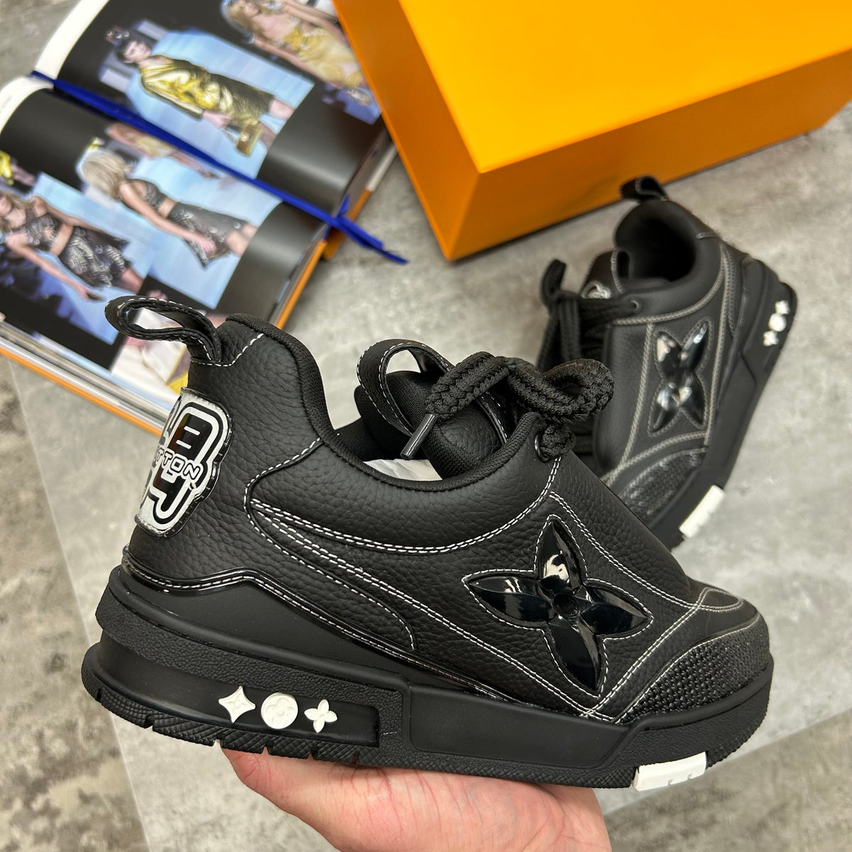 (PRE-ORDER) LVE - SKATES TRAINER - BLACK