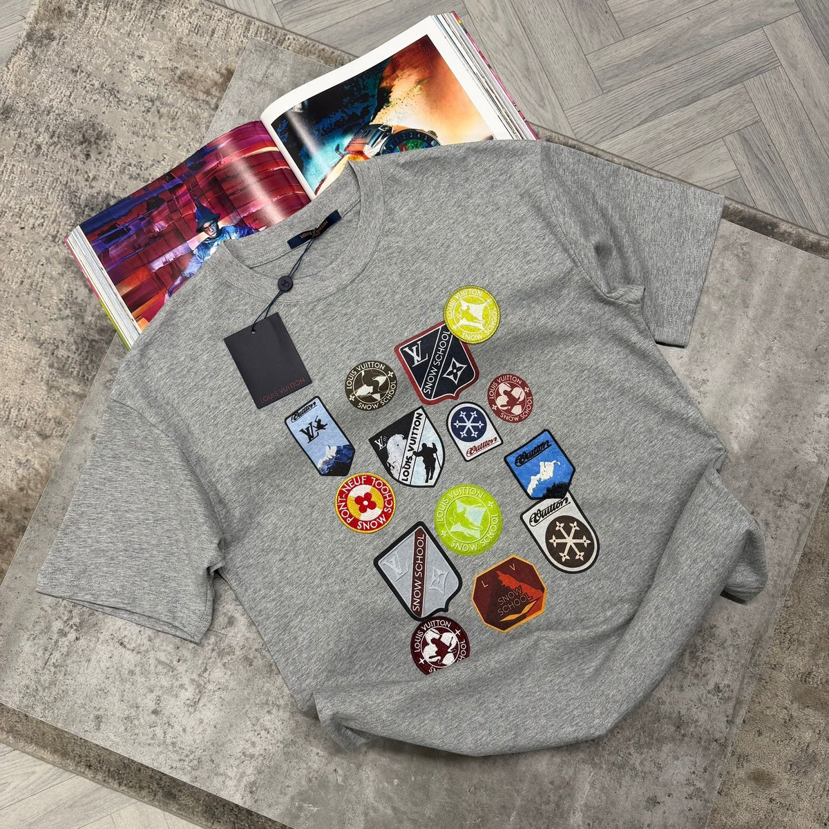 LVE PATCH LOGO T SHIRT - GREY