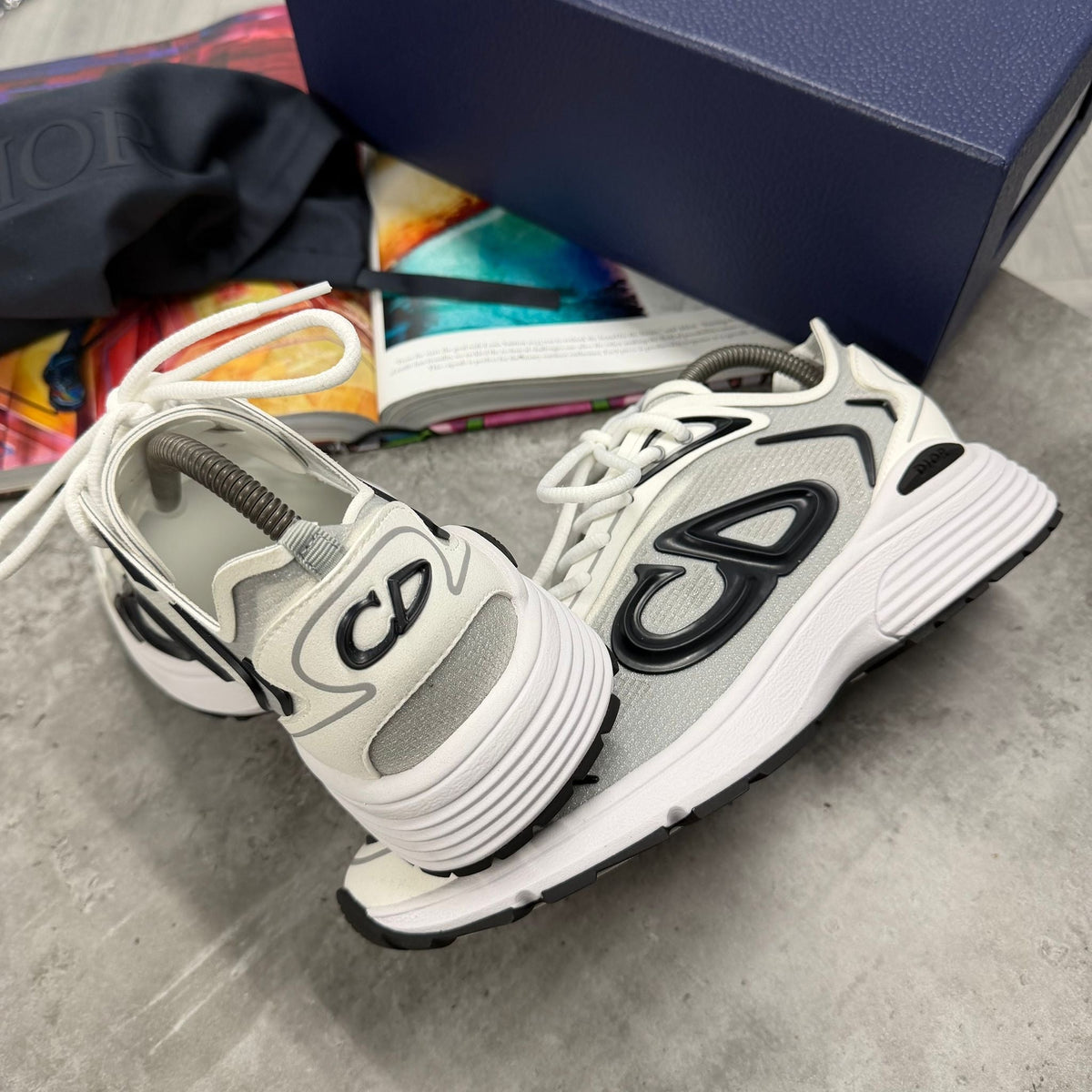 B30 TRAINER - WHITE FROST