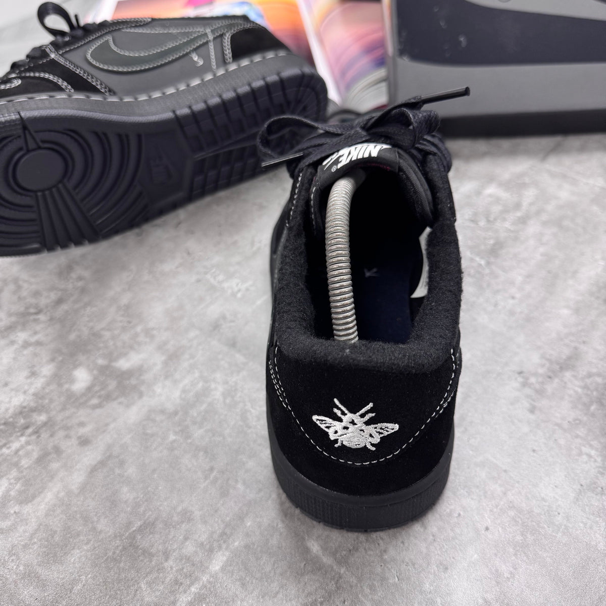 NI X TS JORDAN 1 - PHANTOM BLACK