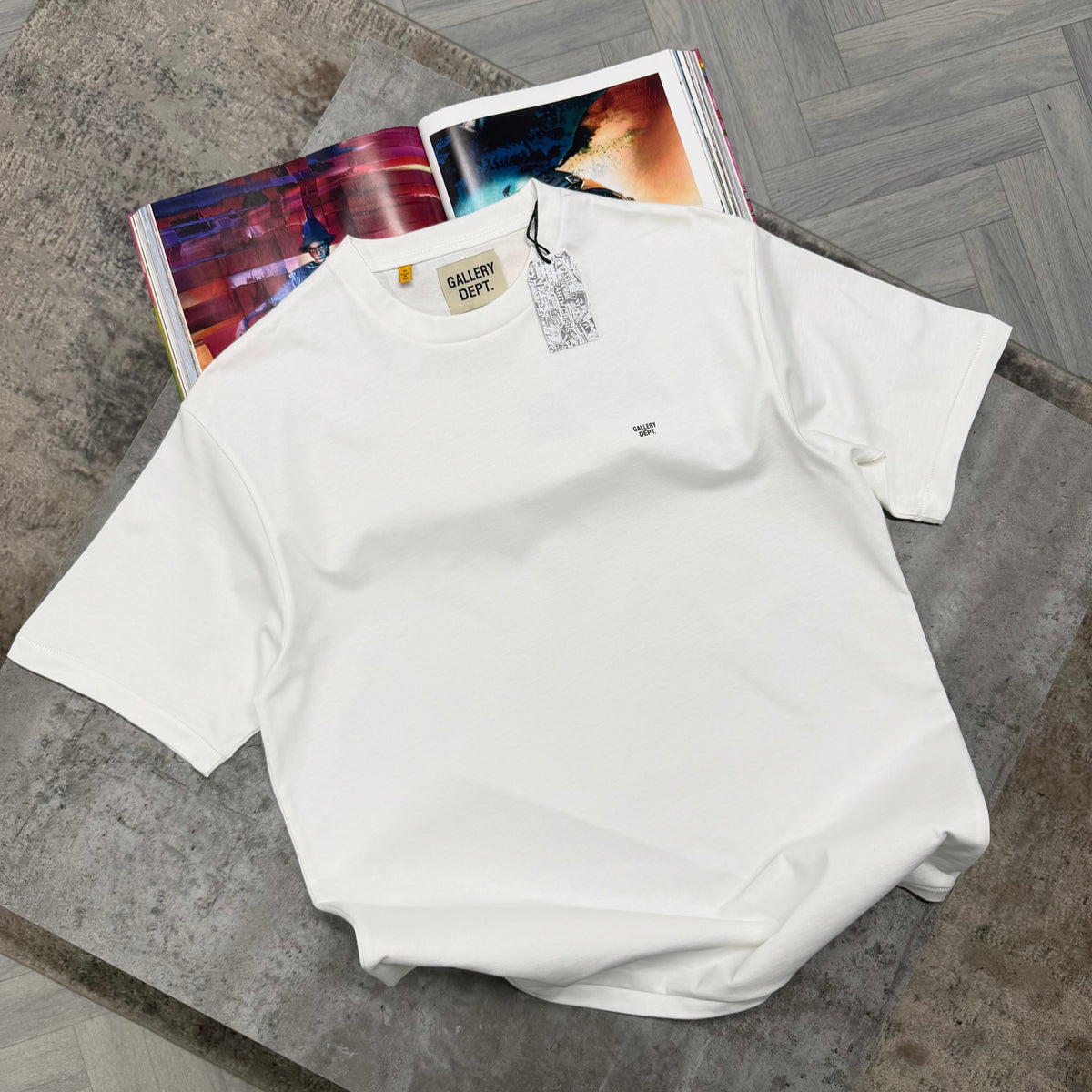 GD SMALL LOGO T SHIRT - WHITE