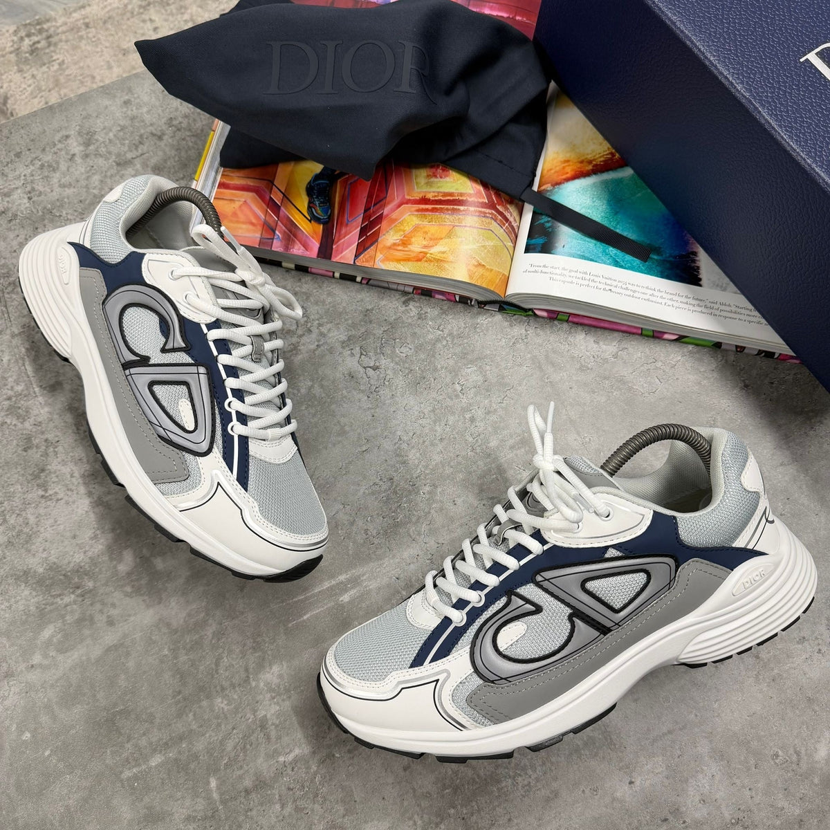 B30 TRAINER - WHITE / BLUE