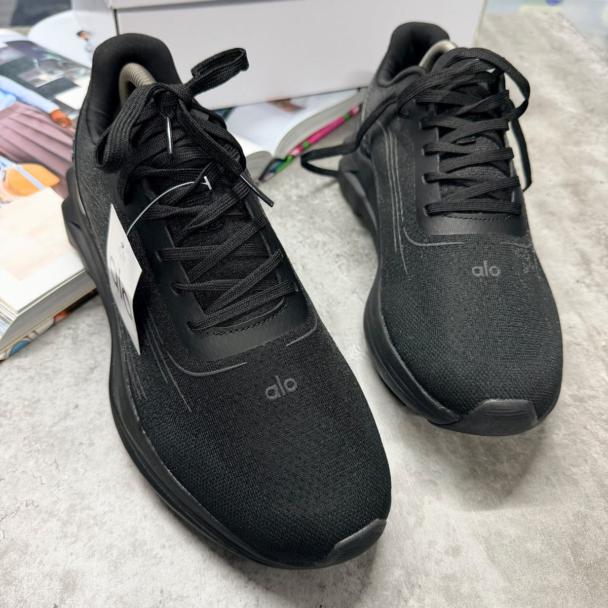 AL0 RUNNER BLACK (PRE-ORDER)