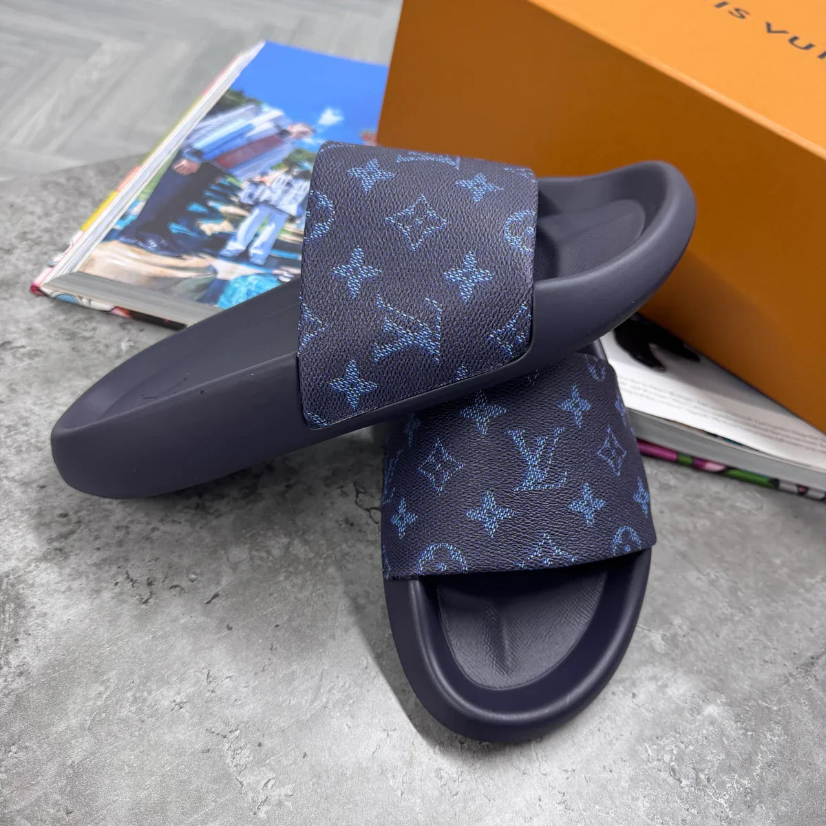 (PRE ORDER) LVE MONOGRAM SLIDES - BLUE FADE