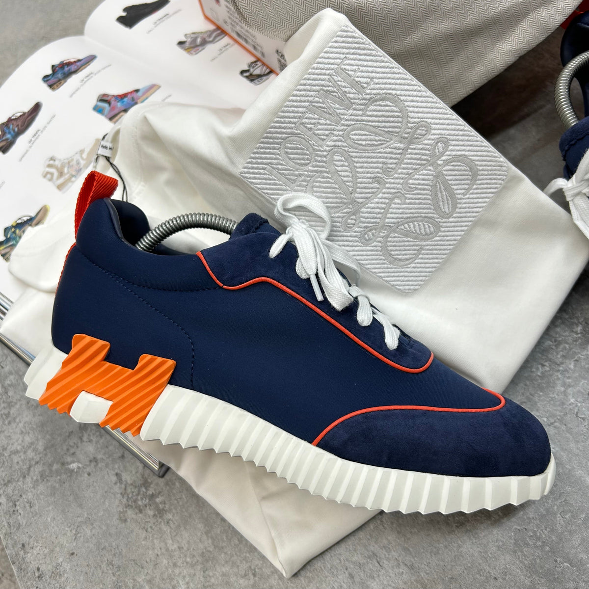 (PRE-ORDER) HMES - BOUNCING -TRAINERS