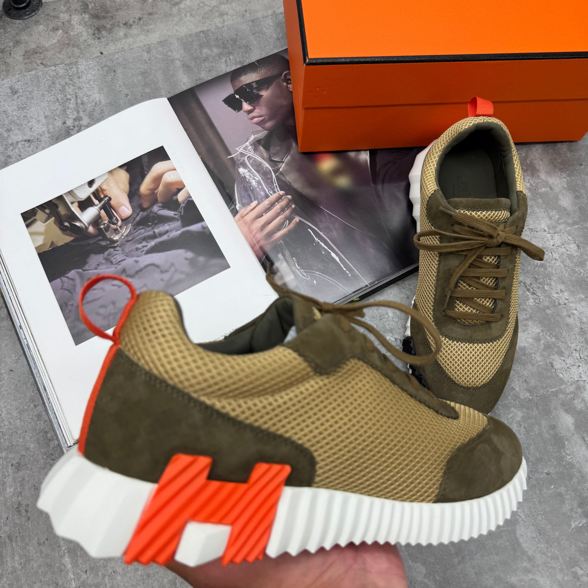 (PRE-ORDER) HMES - TRAINERS - KHAKI