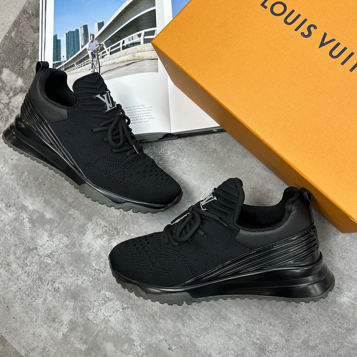 (PRE-ORDER) LVE - VNR TRAINER