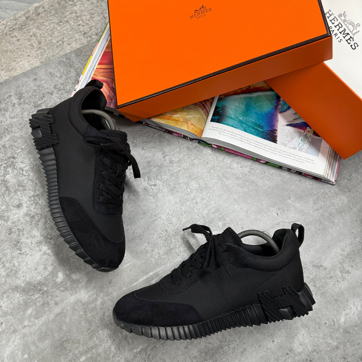 H BOUNCING TRAINER - BLACK