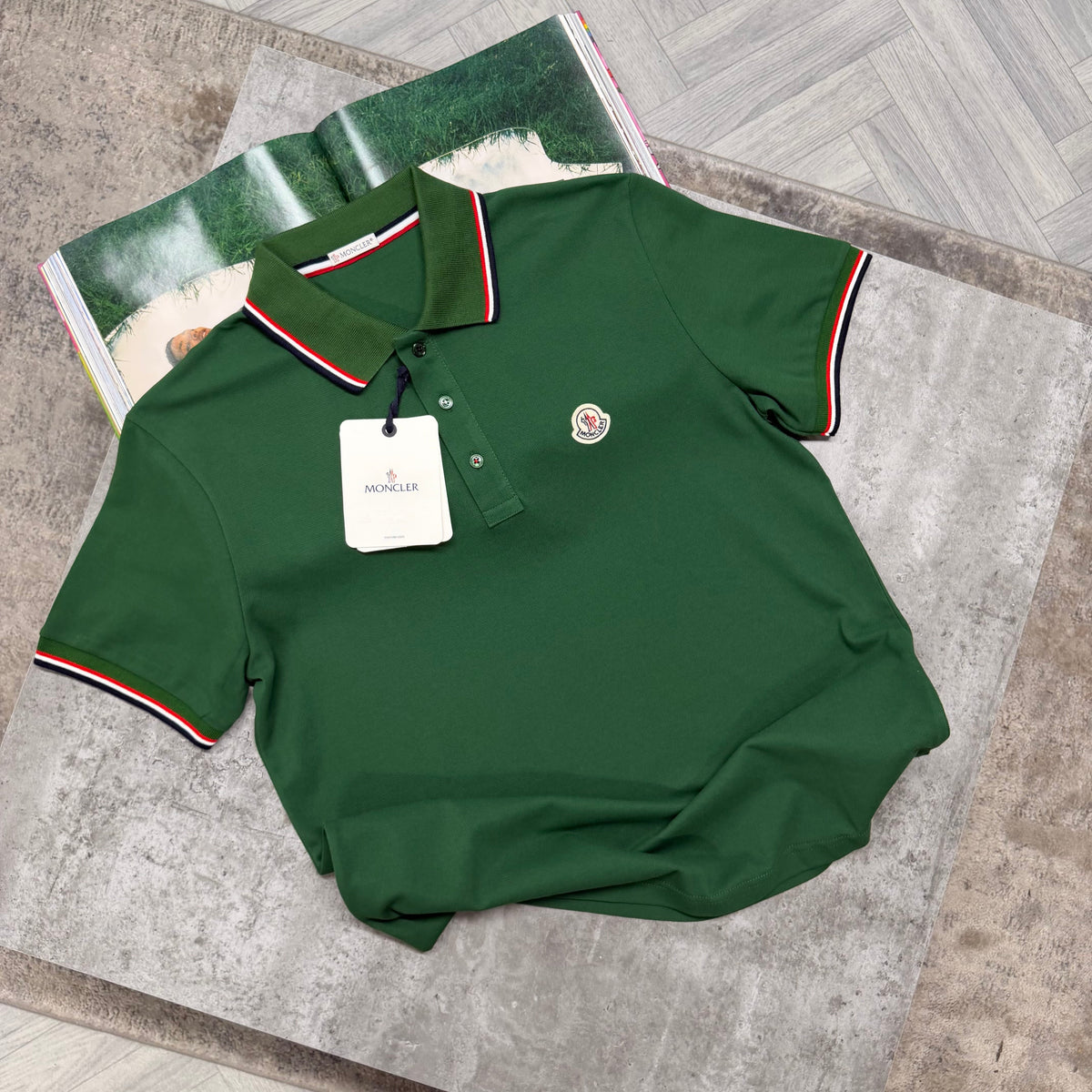 MNCLR STRIPED COLLAR POLO GREEN