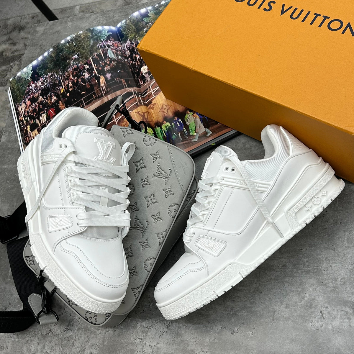 (PRE-ORDER) LVE - TRAINERS - WHITE