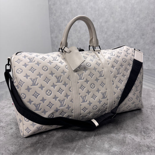 (PRE ORDER) LVE DUFFEL BAG (50) - WHITE