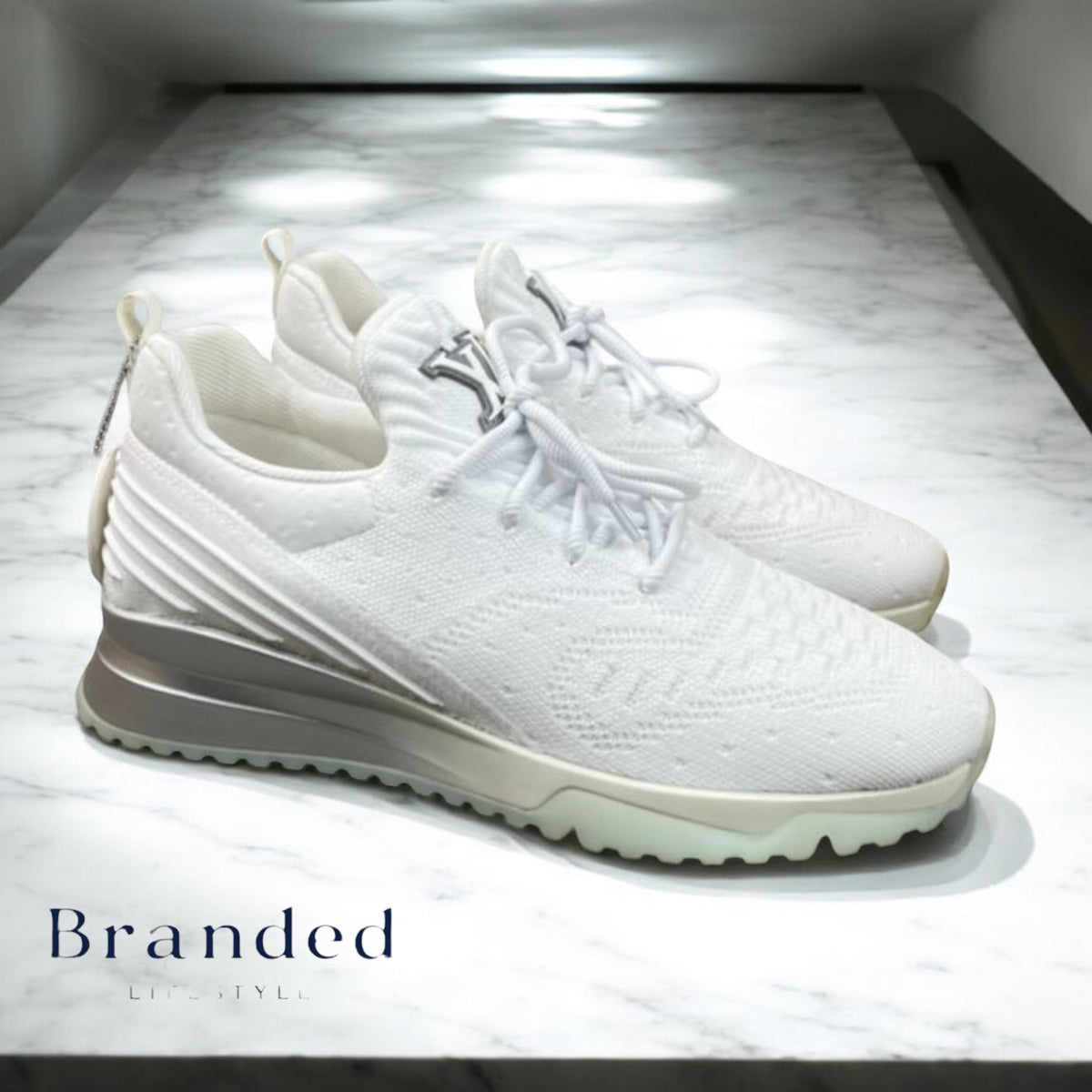 (PRE-ORDER) LVE - VNR TRAINER