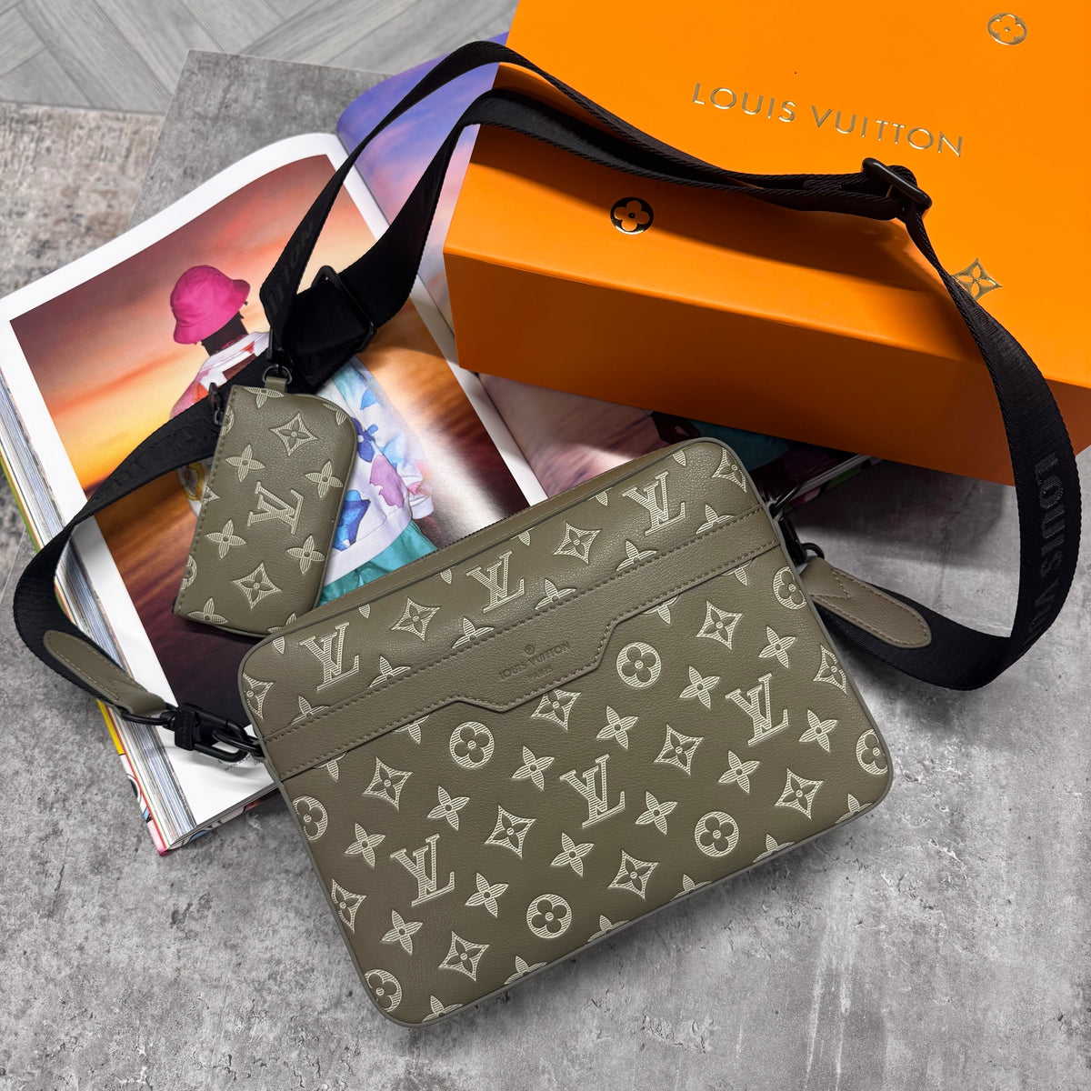 (PRE ORDER) LVE TRIO BAG - KHAKI