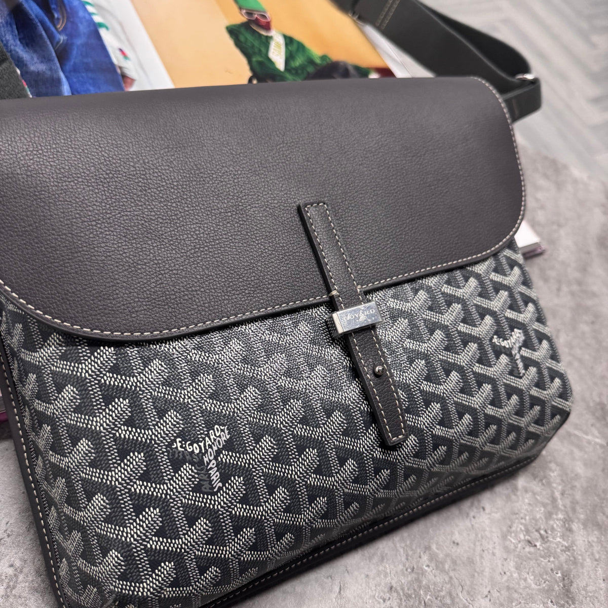 (PRE ORDER) GYRD MAN BAG - GREY