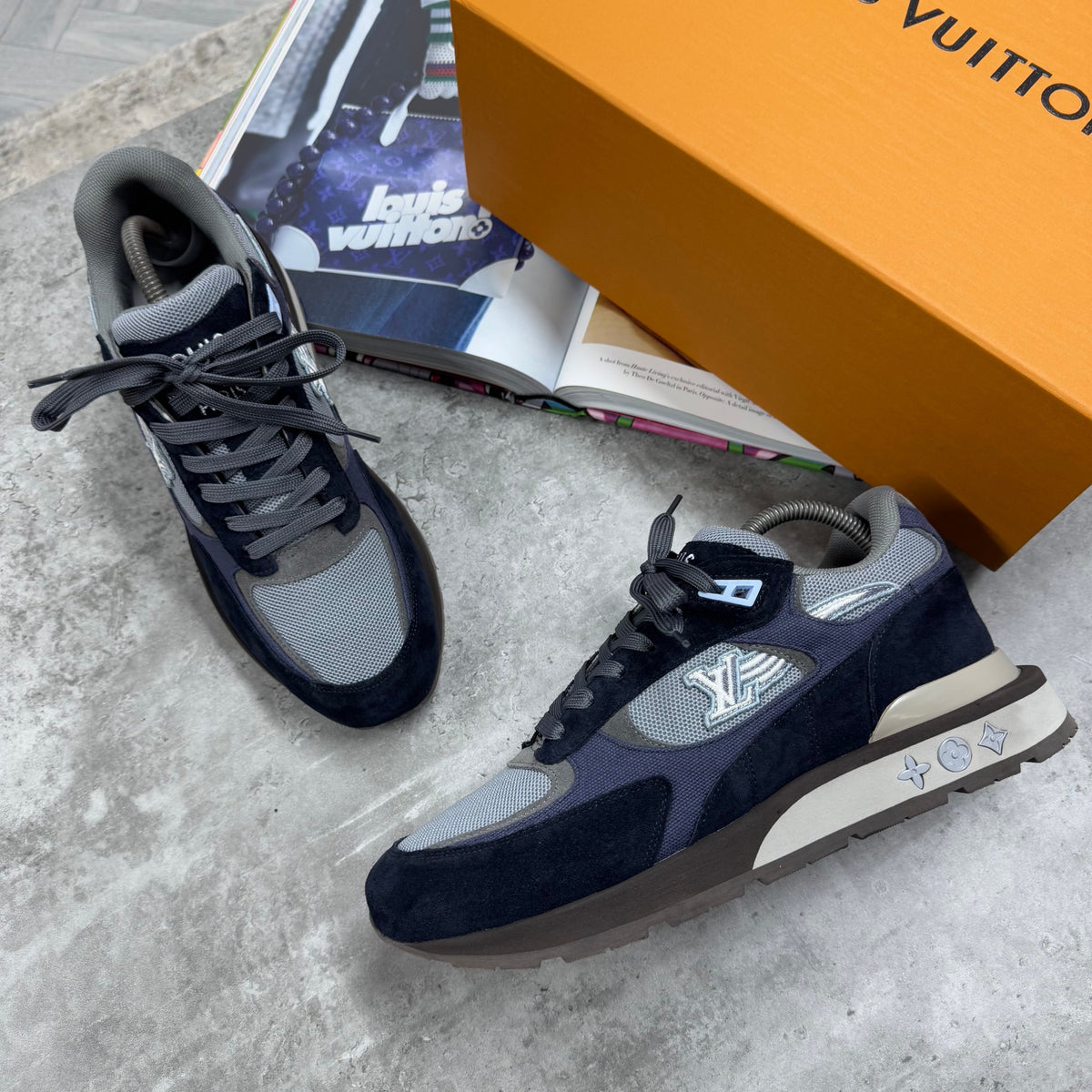 (PRE ORDER) LVE RUNAWAY TRAINERS - NAVY