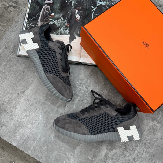 (PRE ORDER) HMES - BOUNCING TRAINERS - GREY/WHITE
