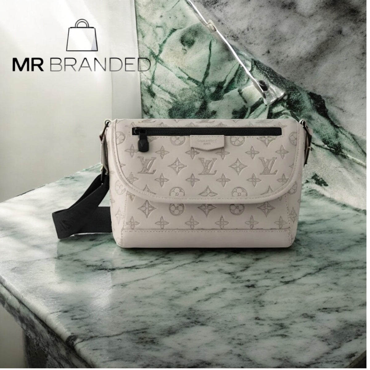 (PRE-ORDER) LVE - PULSE MESSENGER BAG - CREAM