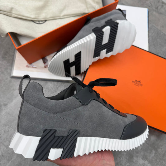 (PRE ORDER) HMES - TRAINERS - GREY/CHARCOAL