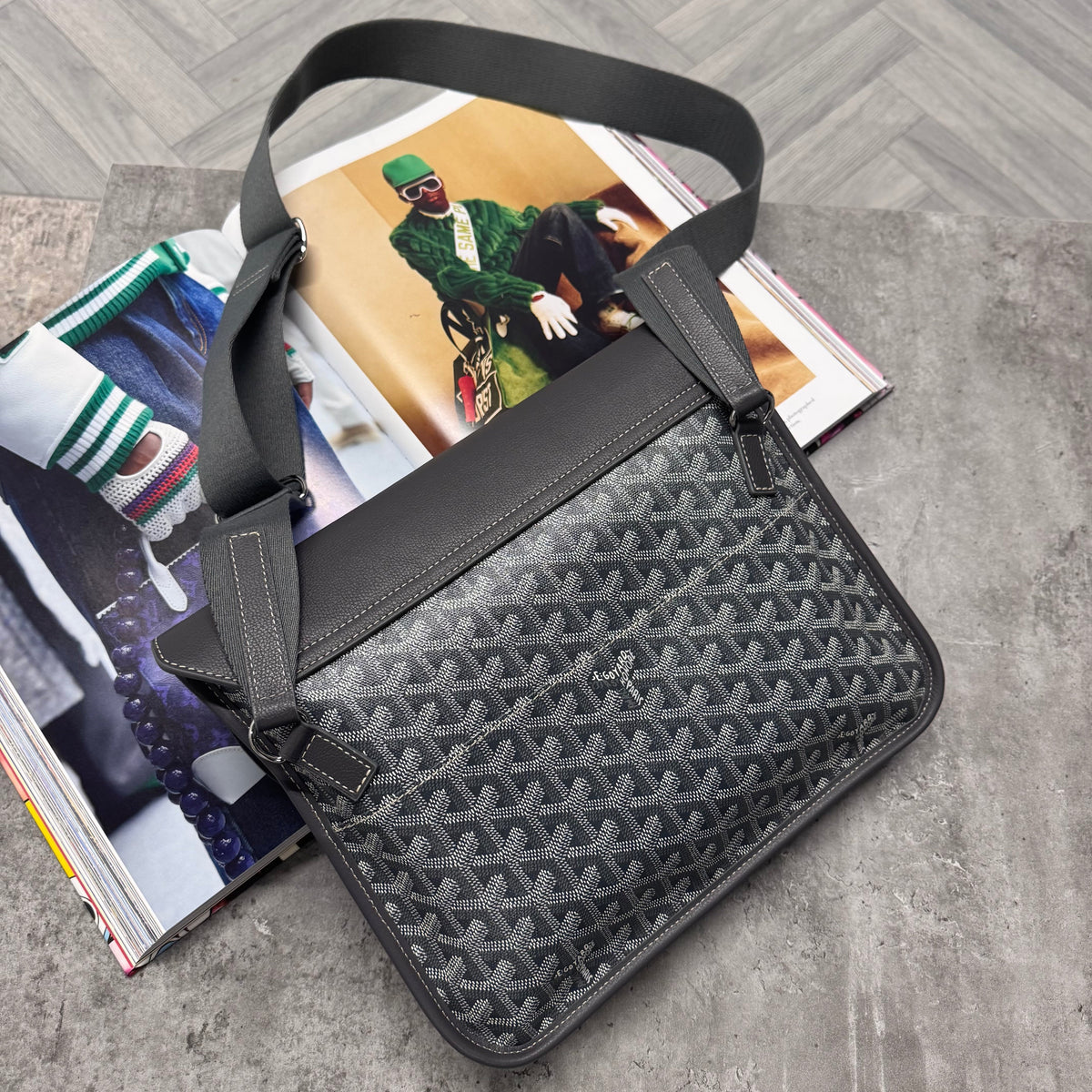 (PRE ORDER) GYRD MAN BAG - GREY