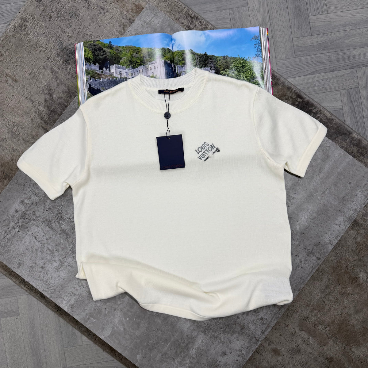 LVE PIN T SHIRT - OFF WHITE