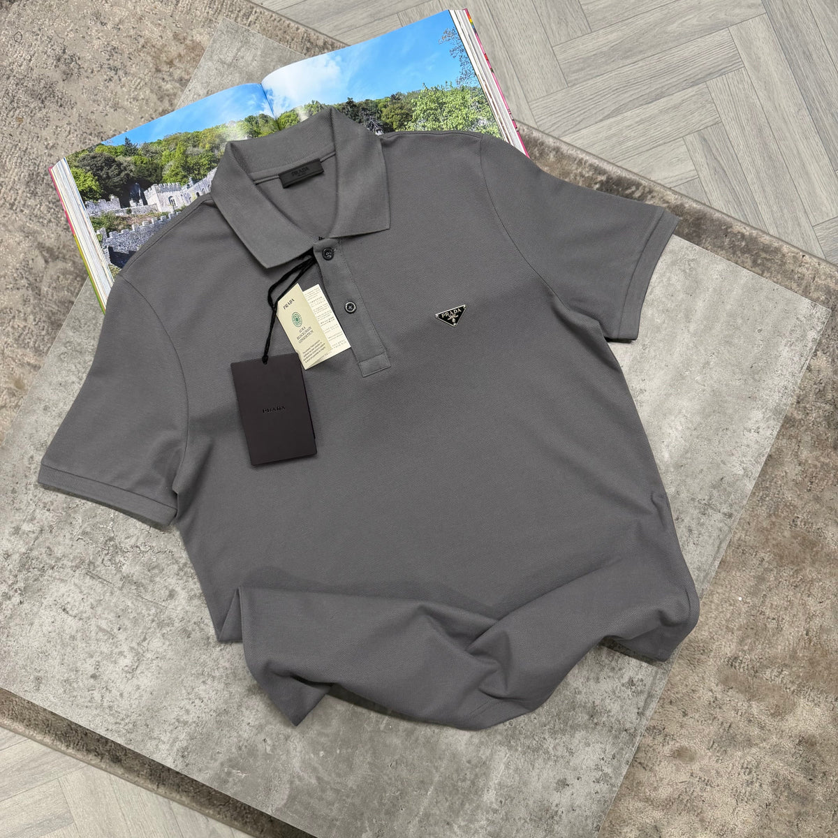 PDA METAL BADGE POLO - CHARCOAL
