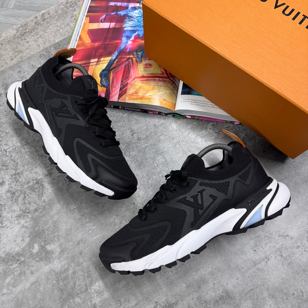 LVE TACTIC TRAINER - BLACK / WHITE