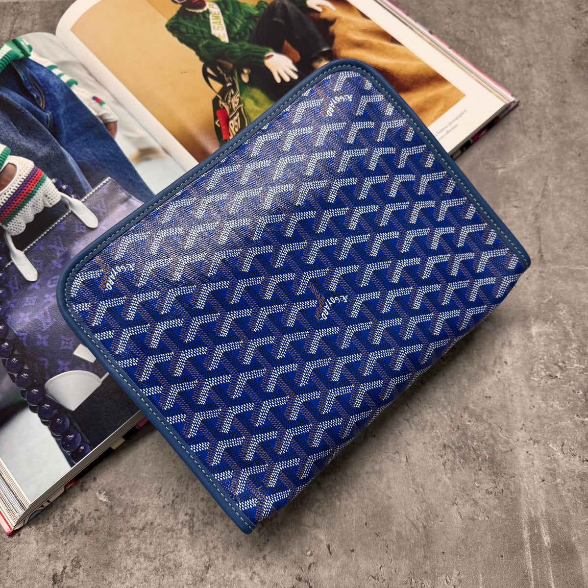 (PRE ORDER) GYRD POUCH BAG - BLUE