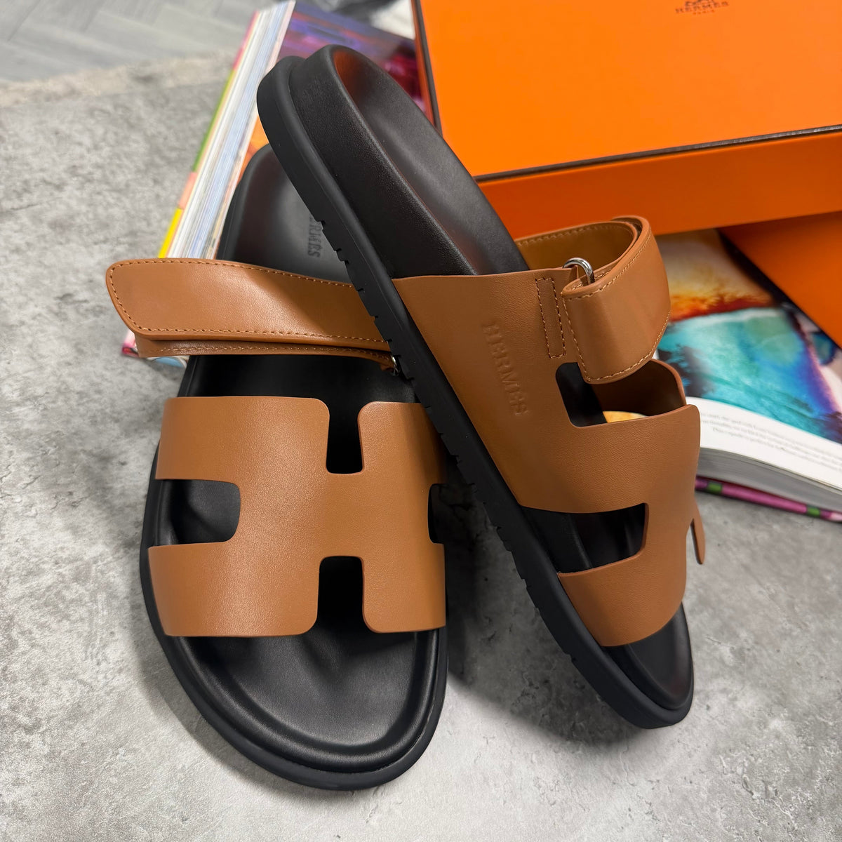 (PRE ORDER) H STRAP SLIDES - TAN