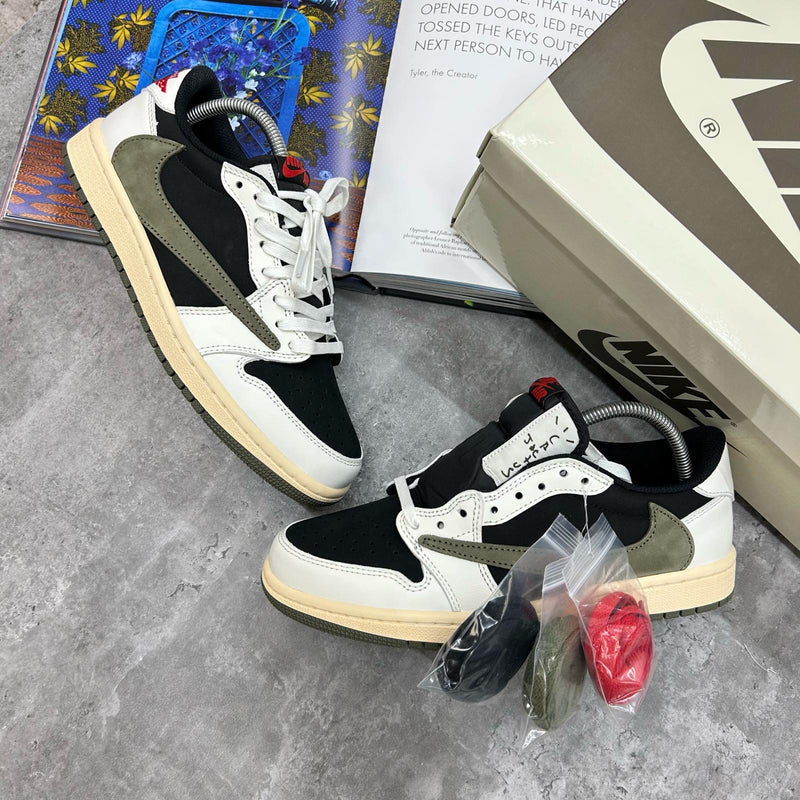 NI X TS JORDAN 1 - OLIVE