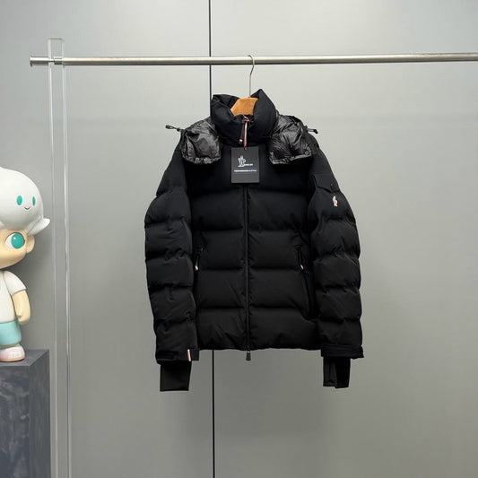 MNCLR PUFF SIDE LOGO BLACK - (PRE ORDER)