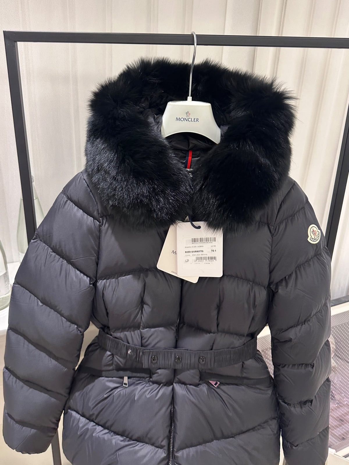 MNCLR FUR BELTED PUFFER ALL BLACK - (PRE ORDER)