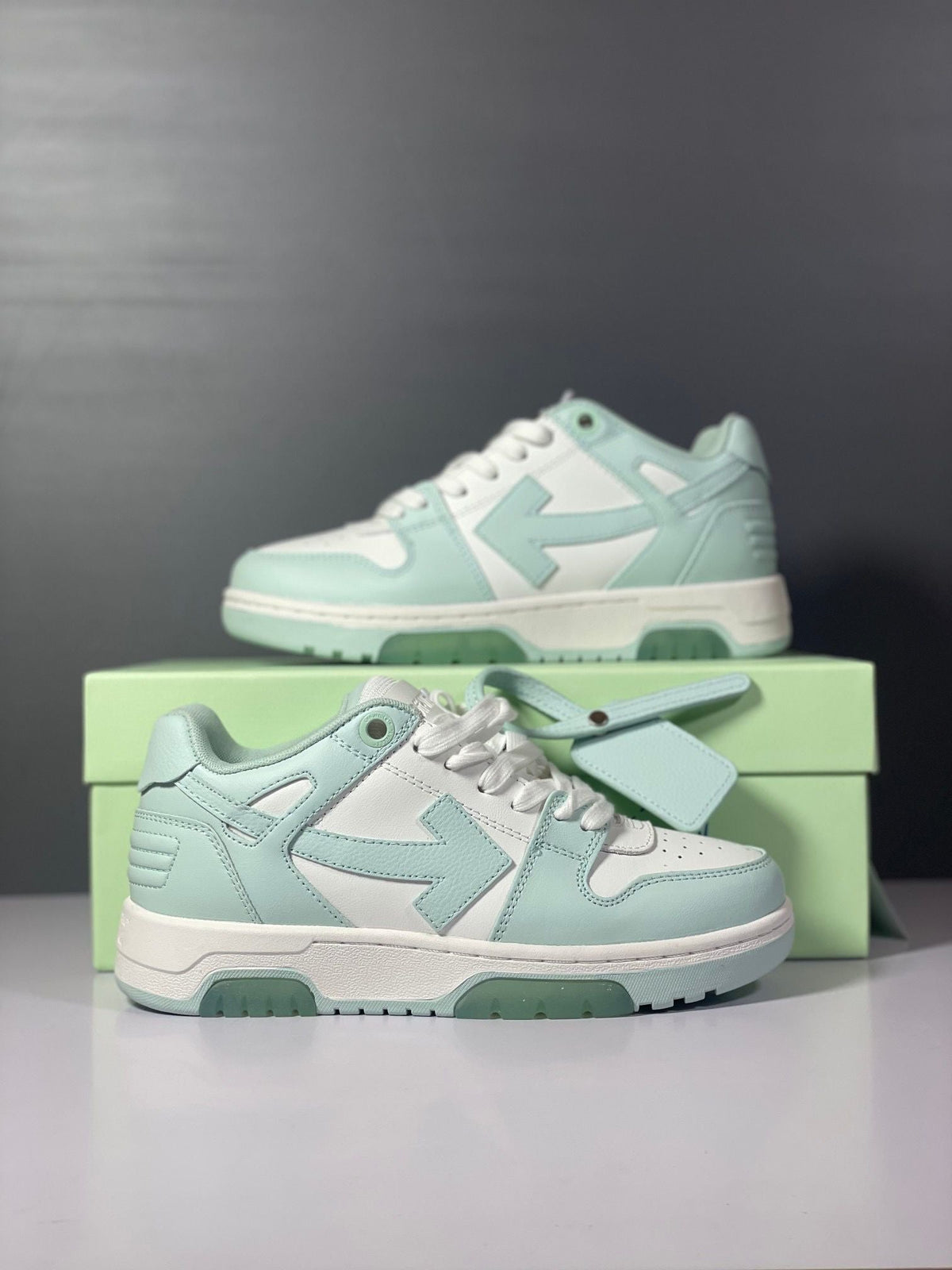 (PRE-ORDER) OW - TRAINER - PURPLE
