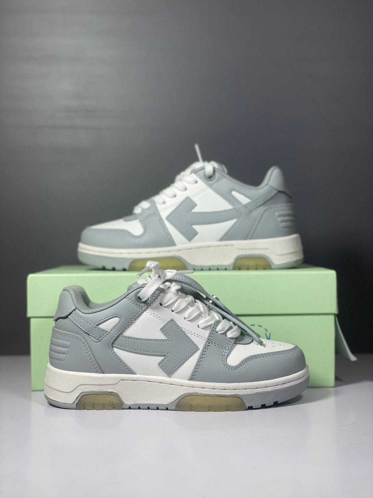 (PRE-ORDER) OW - TRAINER - GRAY