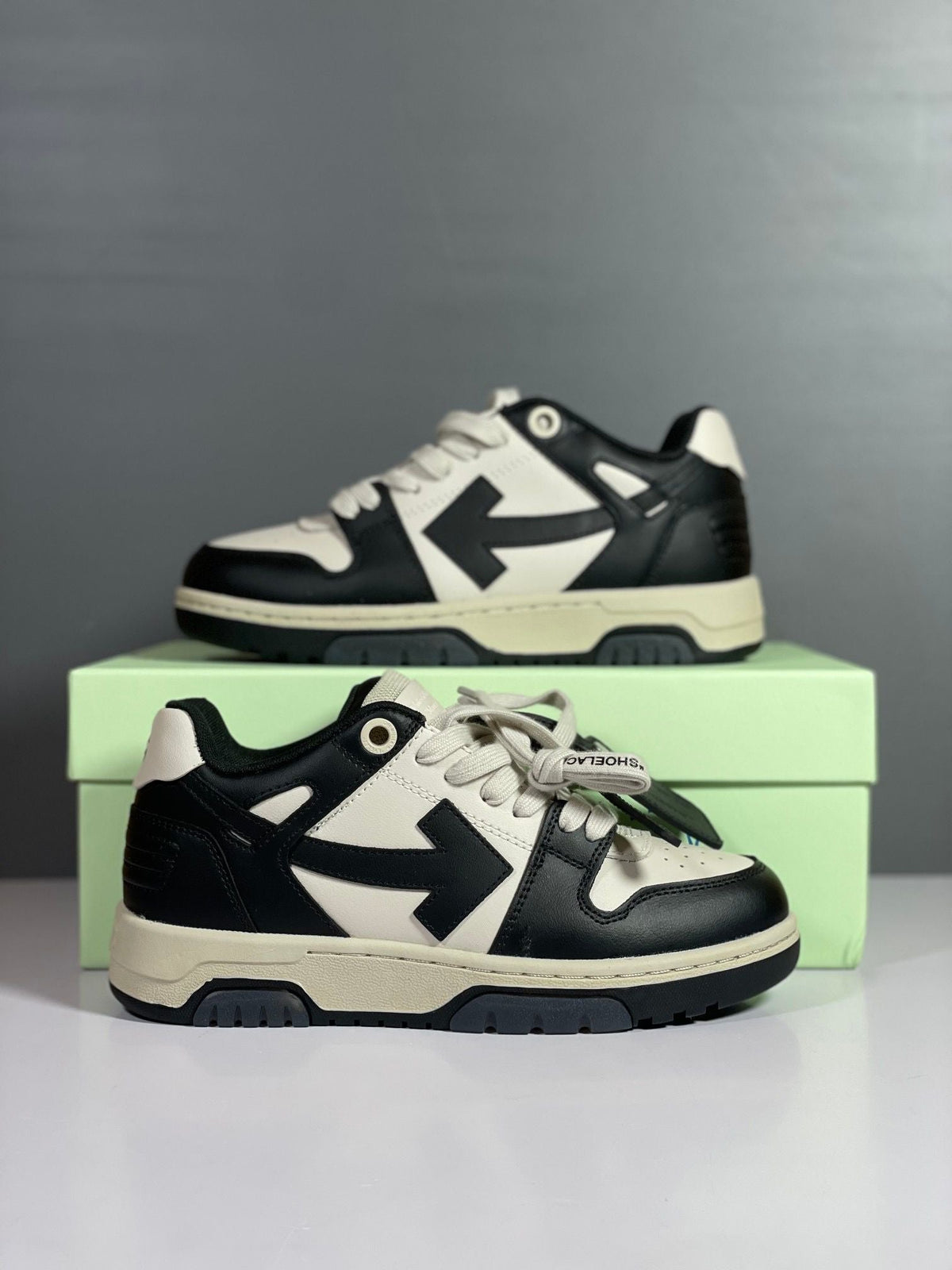 (PRE-ORDER) OW - TRAINER - BLACK/COFFEE