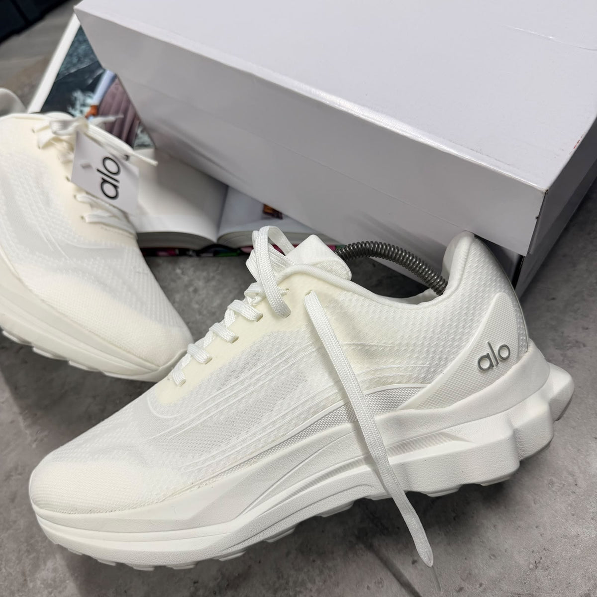 AL0 RUNNER WHITE (PRE-ORDER)