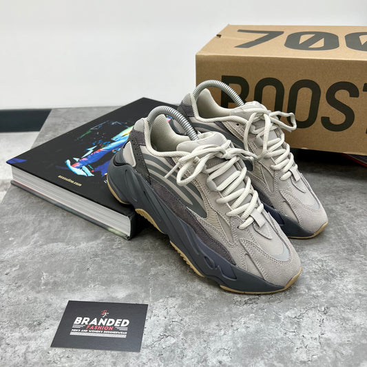 (PRE-ORDER) YZY 700 TRAINER - THERPA